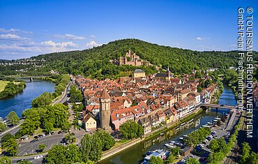 DEU , Deutschland , Wertheim - Wertheimer Altstadt zwischen Main und Tauber , | DEU, Germany, Wertheim - |[© Peter Frischmuth/ argus. Jede Nutzung des Fotos ist honorarpflichtig gemaess gueltiger MFM Liste oder Vereinbarung mit Peter Frischmuth/ argus, Rethweg 2, 21635 Jork,  T+49 171 3334563, foto@peterfrischmuth.de, www.peterfrischmuth.de,  Bankverbindung: IBAN: DE 98200100200388530208, BIC: PBNKDEFF, Postbank ] *** Local Caption *** Uneingeschränkte Nutzung für alle Publikationen deren direkter Herausgeber die "Tourismus Region Wertheim GmbH" ist. Honorarfreie Nutzung für Presse- und PR- Berichte, Werbung durch Reiseveranstalter und Tourismusverbände in Verbindung mit Wertheim als touristische Destination. Die Copyrightzeile muß lauten: Peter Frischmuth/ Tourismus Region Wertheim