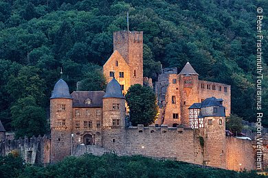 DEU , Deutschland , Wertheim - Burg Wertheim , | DEU, Germany, Wertheim - |[© Peter Frischmuth/ argus. Jede Nutzung des Fotos ist honorarpflichtig gemaess gueltiger MFM Liste oder Vereinbarung mit Peter Frischmuth/ argus, Rethweg 2, 21635 Jork,  T+49 171 3334563, foto@peterfrischmuth.de, www.peterfrischmuth.de,  Bankverbindung: IBAN: DE 98200100200388530208, BIC: PBNKDEFF, Postbank ] *** Local Caption *** Uneingeschränkte Nutzung für alle Publikationen deren direkter Herausgeber die "Tourismus Region Wertheim GmbH" ist. Honorarfreie Nutzung für Presse- und PR- Berichte, Werbung durch Reiseveranstalter und Tourismusverbände in Verbindung mit Wertheim als touristische Destination. Die Copyrightzeile muß lauten: Peter Frischmuth/ Tourismus Region Wertheim