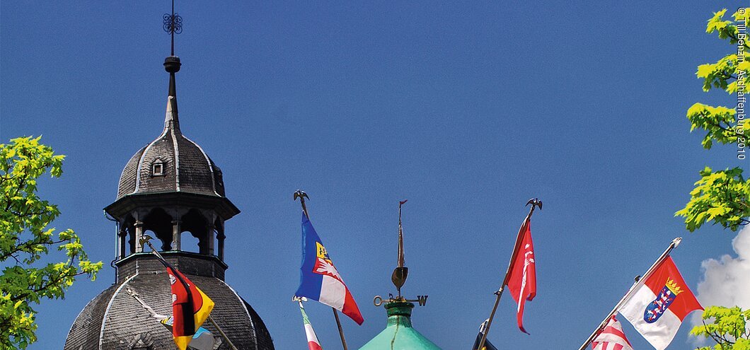Original Hamburger Fischmarkt auf dem Schlossplatz Aschaffenburg